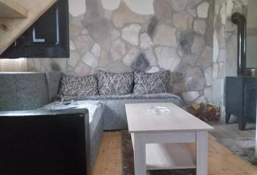 مسافرخانه Verica Rooms