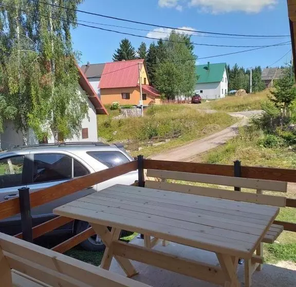 مسافرخانه Verica Rooms