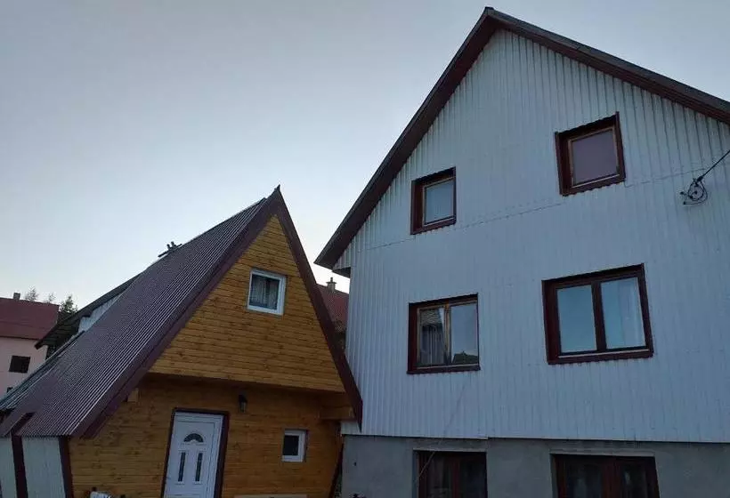 مسافرخانه Verica Rooms