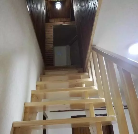 مسافرخانه Verica Rooms