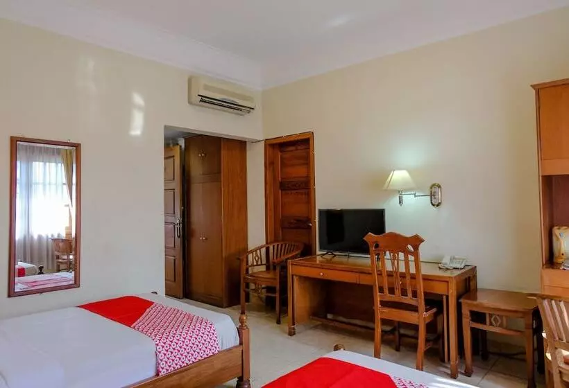 Hotelli Sarangan Permai By Oyo Rooms