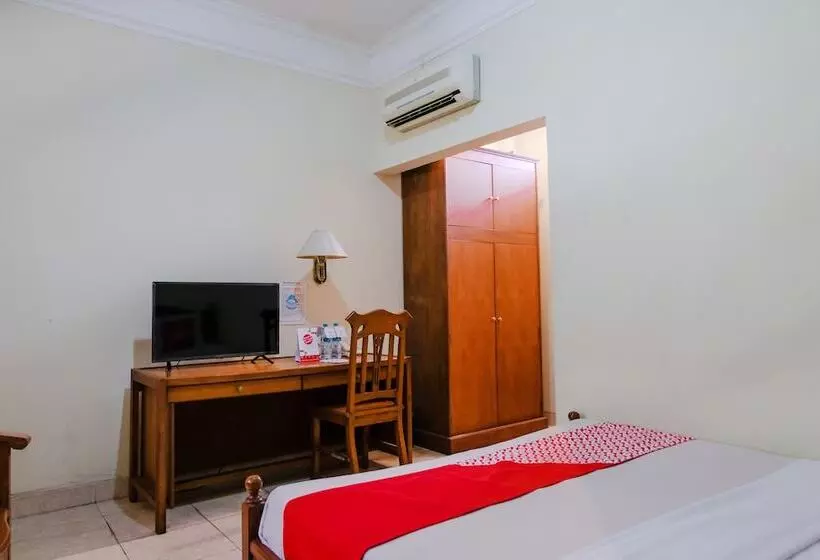 Hotelli Sarangan Permai By Oyo Rooms