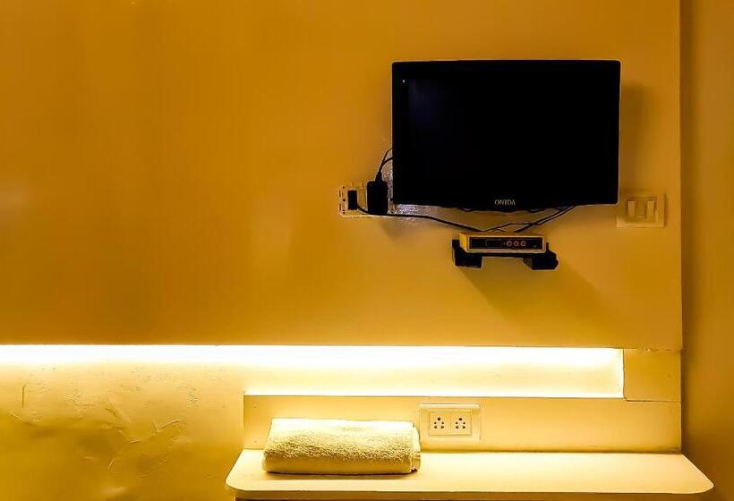 Hotel Kamal Nearest To Taj Mahal