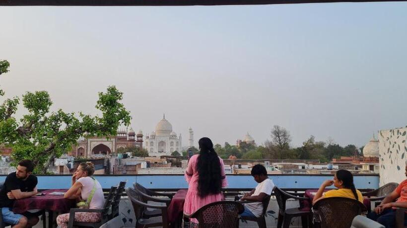 Hotel Kamal Nearest To Taj Mahal