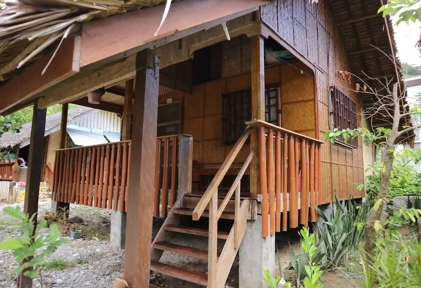 Hotelli Mountain Beach Resort