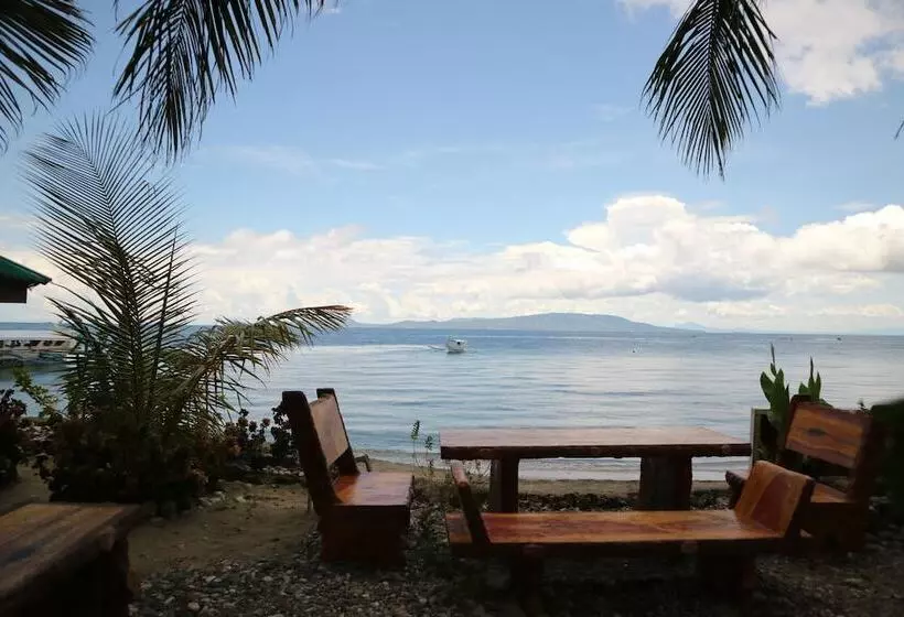 Hotelli Mountain Beach Resort