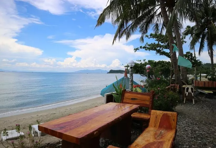 Hotelli Mountain Beach Resort