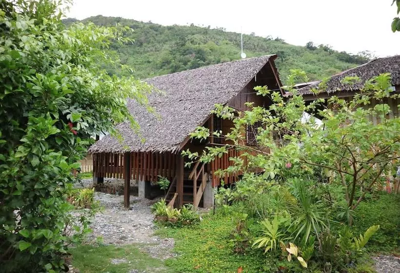 Hotelli Mountain Beach Resort