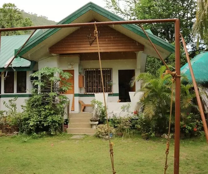 Hotelli Mountain Beach Resort