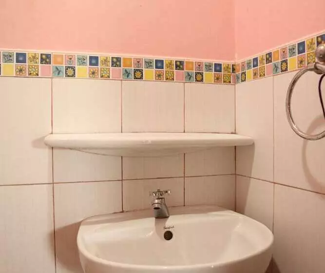 Hotelli Mountain Beach Resort