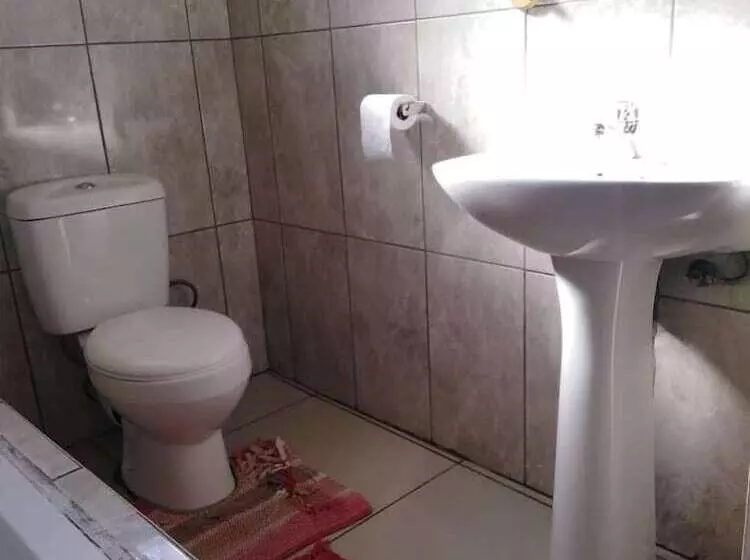 پانسیون Mc's Self Catering Accommodation