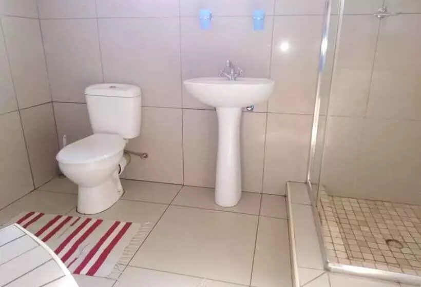 پانسیون Mc's Self Catering Accommodation