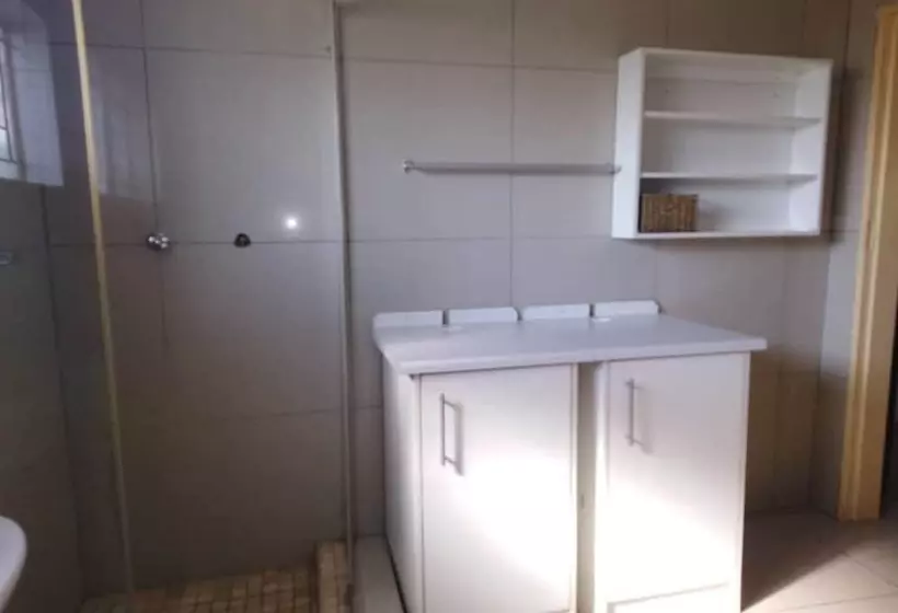 پانسیون Mc's Self Catering Accommodation