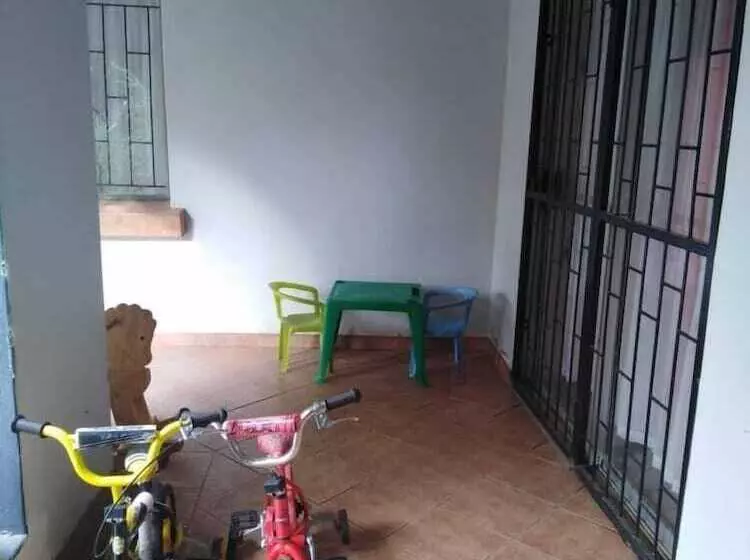 پانسیون Mc's Self Catering Accommodation