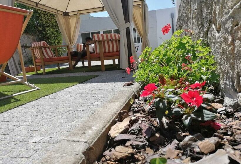 پانسیون O Poboa Guesthouse