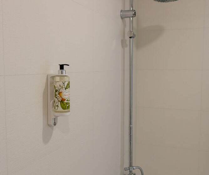 پانسیون O Poboa Guesthouse