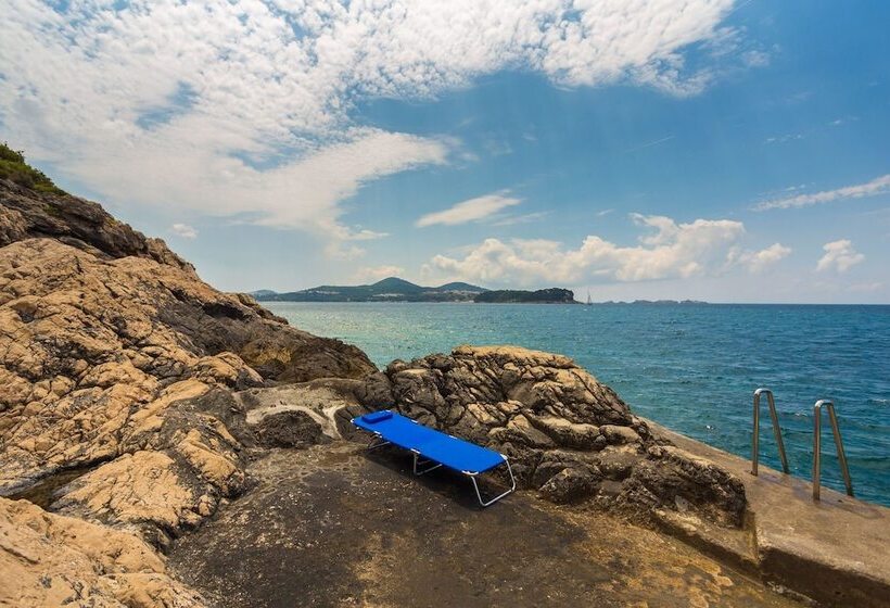 Hedera Estate, Villa Hedera Vi