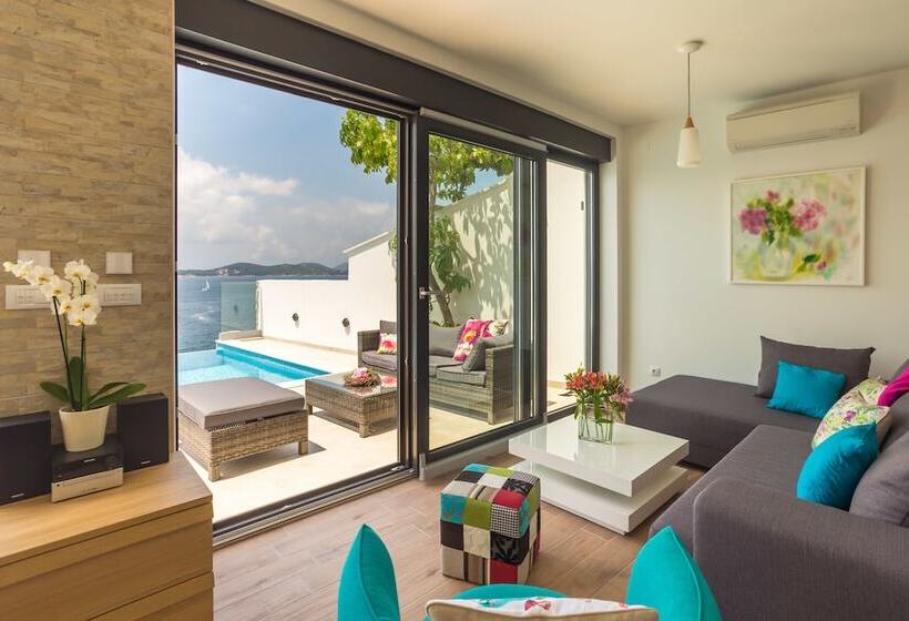 Hedera Estate, Villa Hedera Vi