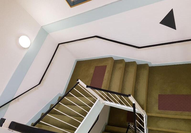 Hotel Holiday Lyon Est