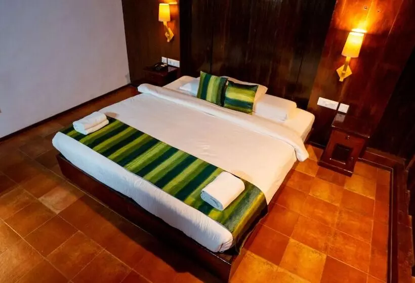 Hotelli Kumarakom Heritage