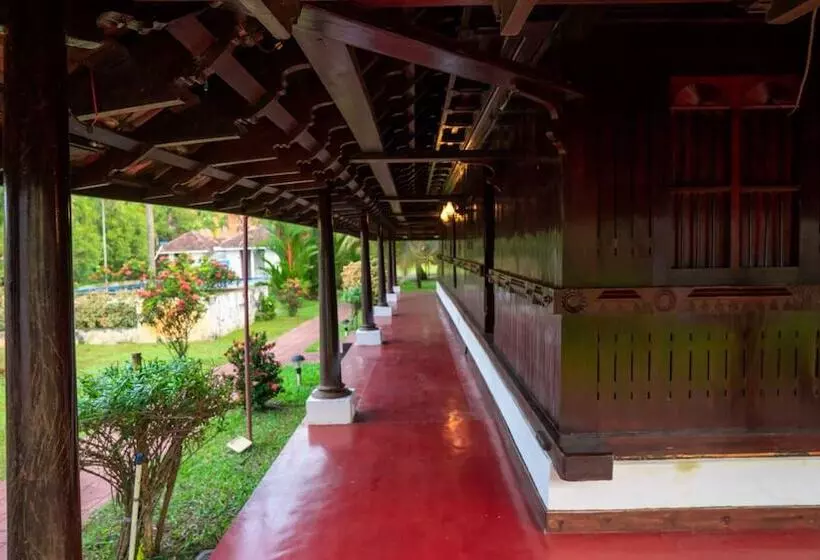 Hotelli Kumarakom Heritage