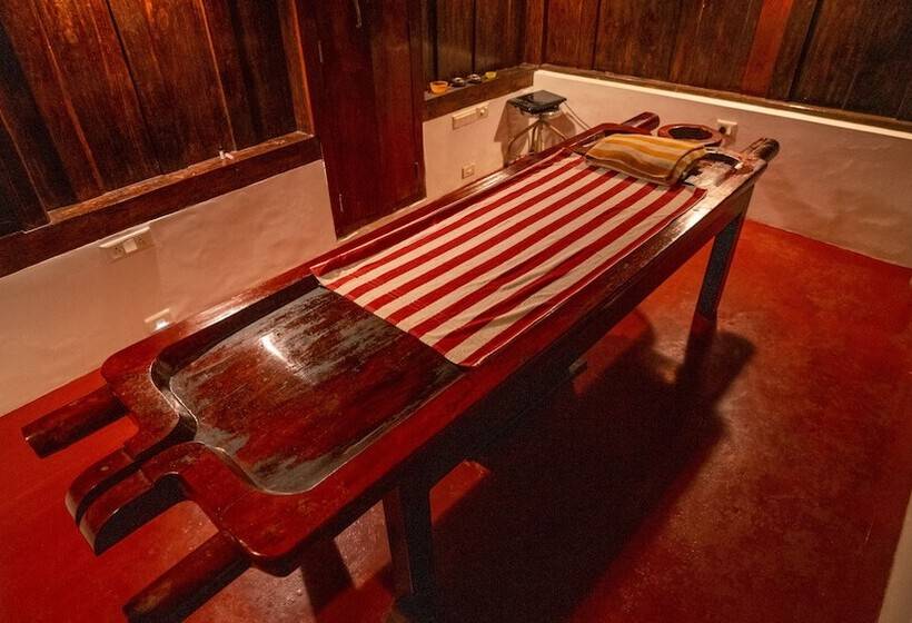 فندق Kumarakom Heritage