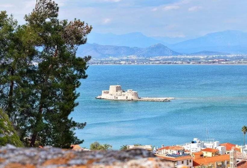 پانسیون Aethra Boutique Rooms