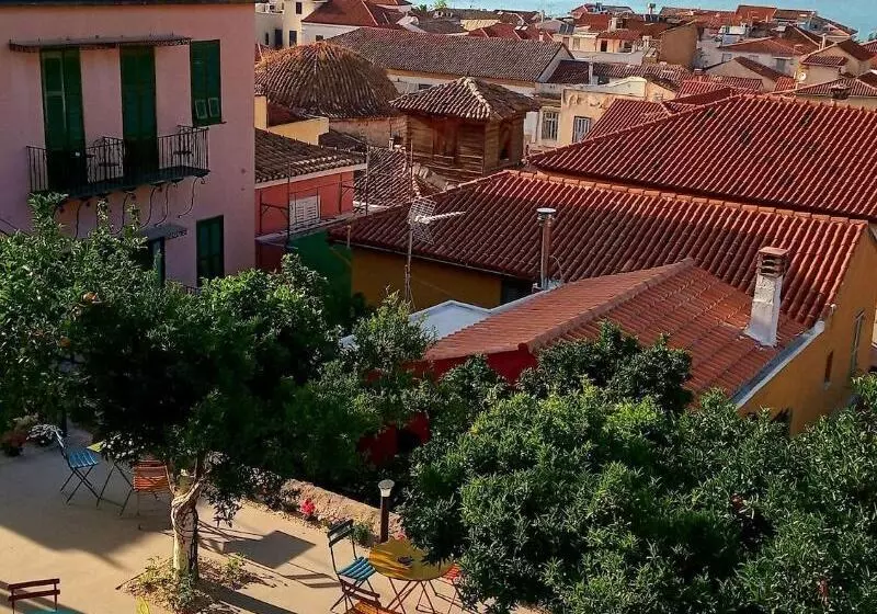 پانسیون Aethra Boutique Rooms