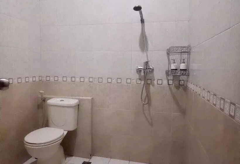 T Rooms Homestay Bandara