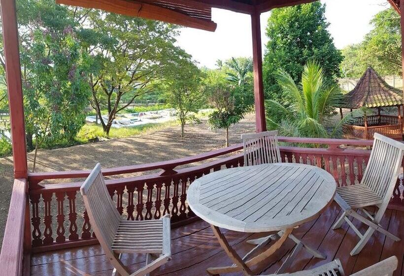 T Rooms Homestay Bandara