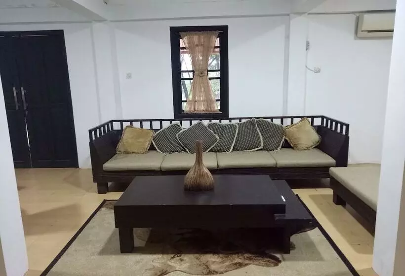 T Rooms Homestay Bandara