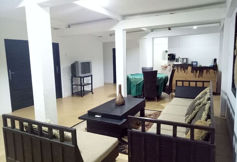 T Rooms Homestay Bandara