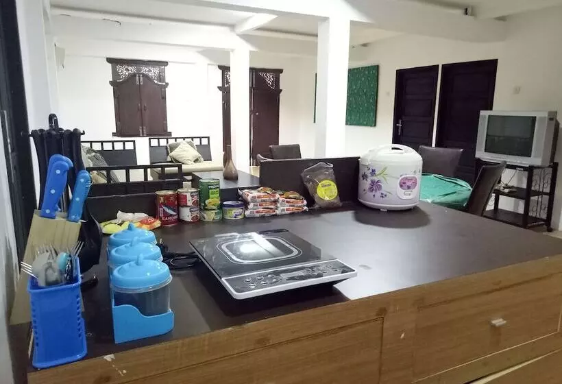T Rooms Homestay Bandara