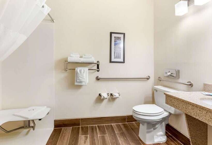 هتل Quality Inn & Suites University Fort Collins