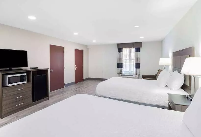 호텔 Ramada By Wyndham Hendersonville