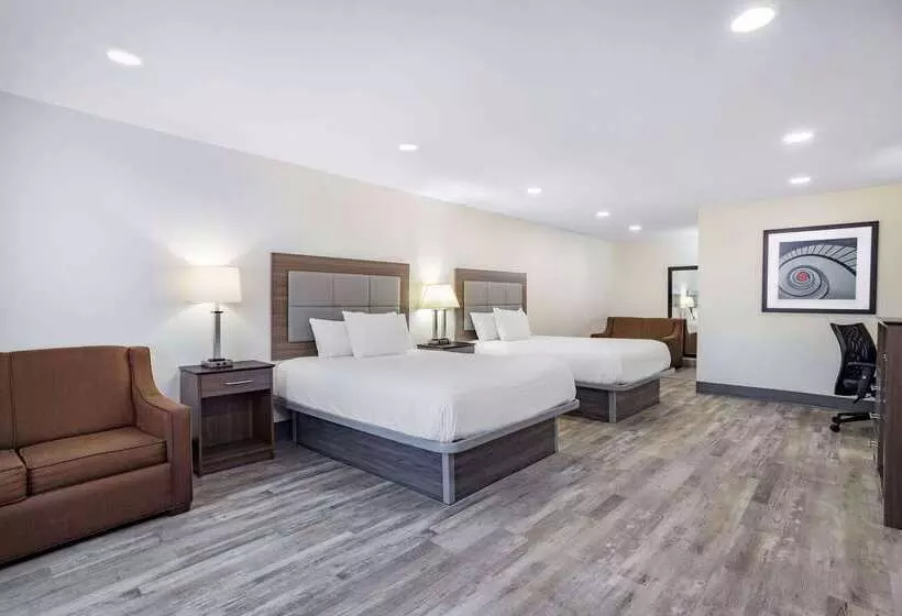 호텔 Ramada By Wyndham Hendersonville