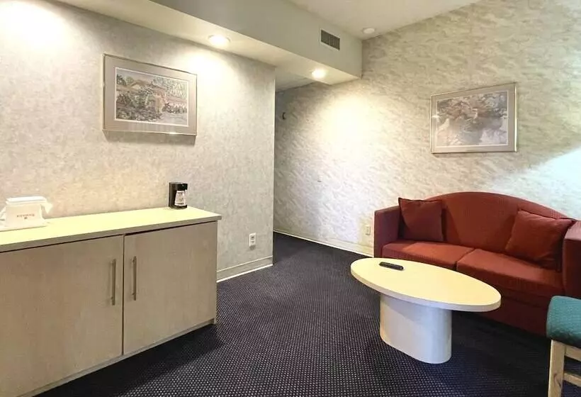 호텔 Ramada By Wyndham South El Monte