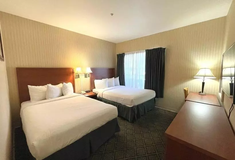 호텔 Ramada By Wyndham South El Monte