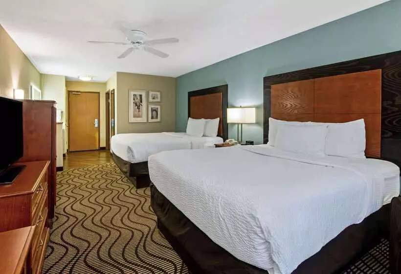 ホテル La Quinta By Wyndham Santa Rosa