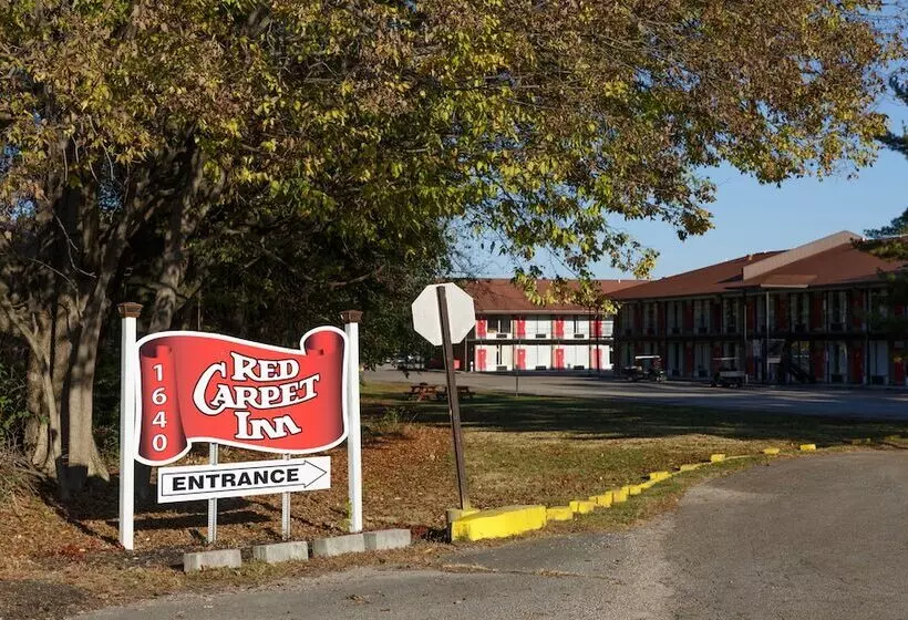 בית מלון כפרי Red Carpet Inn  Louisville