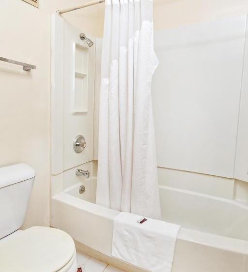 فندق Red Carpet Inn  Louisville