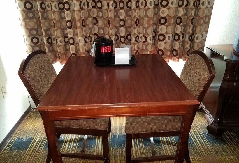 فندق Red Carpet Inn Rochester