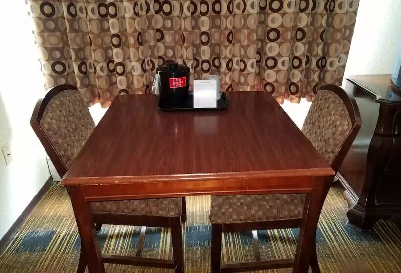 ホテル Red Carpet Inn Rochester