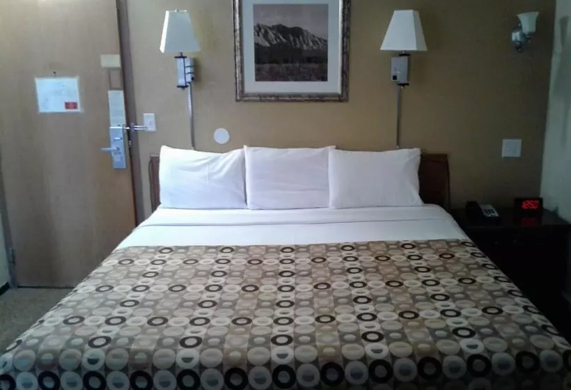 ホテル Red Carpet Inn Rochester