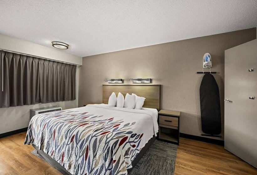 Отель Red Roof Inn Detroit  Royal Oak/ Madison Heights