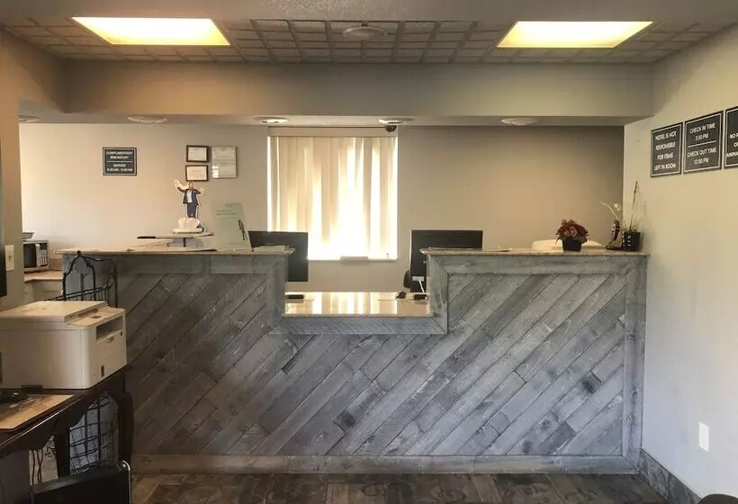 فندق Travelodge By Wyndham Clarksville