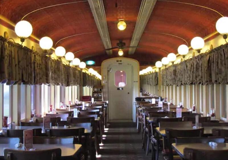 Red Caboose Motel & Restaurant