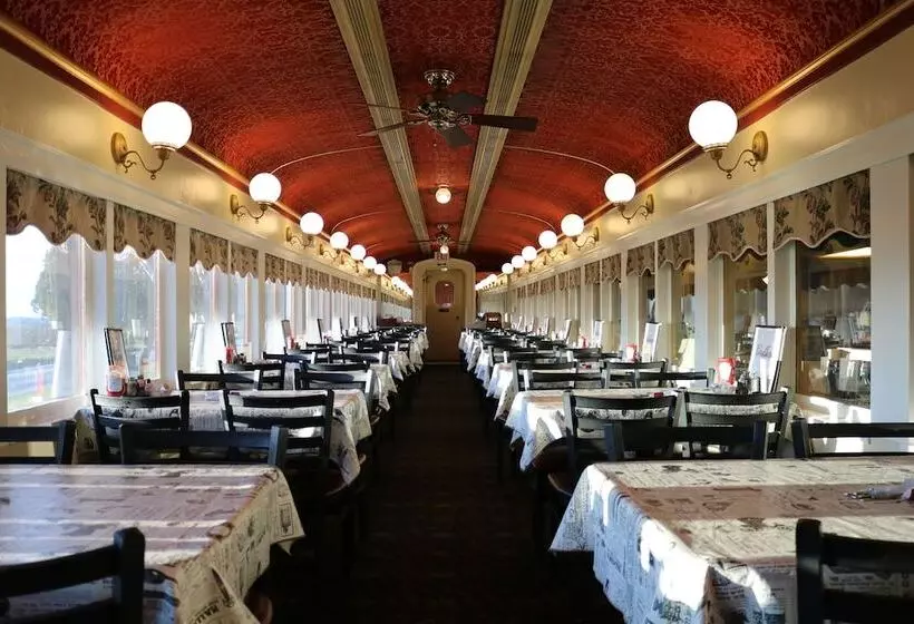 Red Caboose Motel & Restaurant