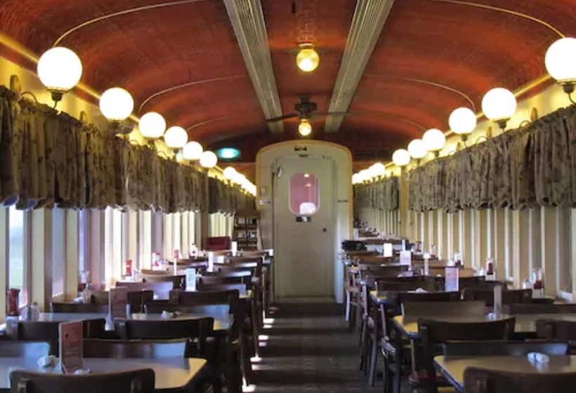 Red Caboose Motel & Restaurant