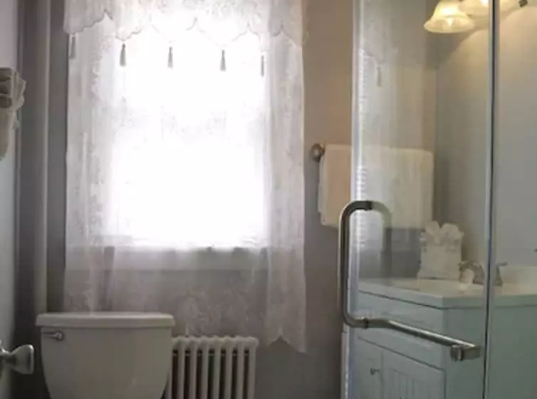 Red Caboose Motel & Restaurant